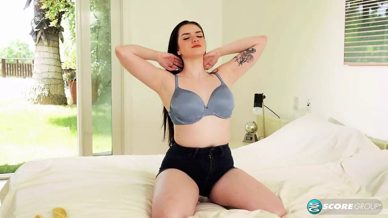 Curvy Teen Indica Rubs Fingers Pussy