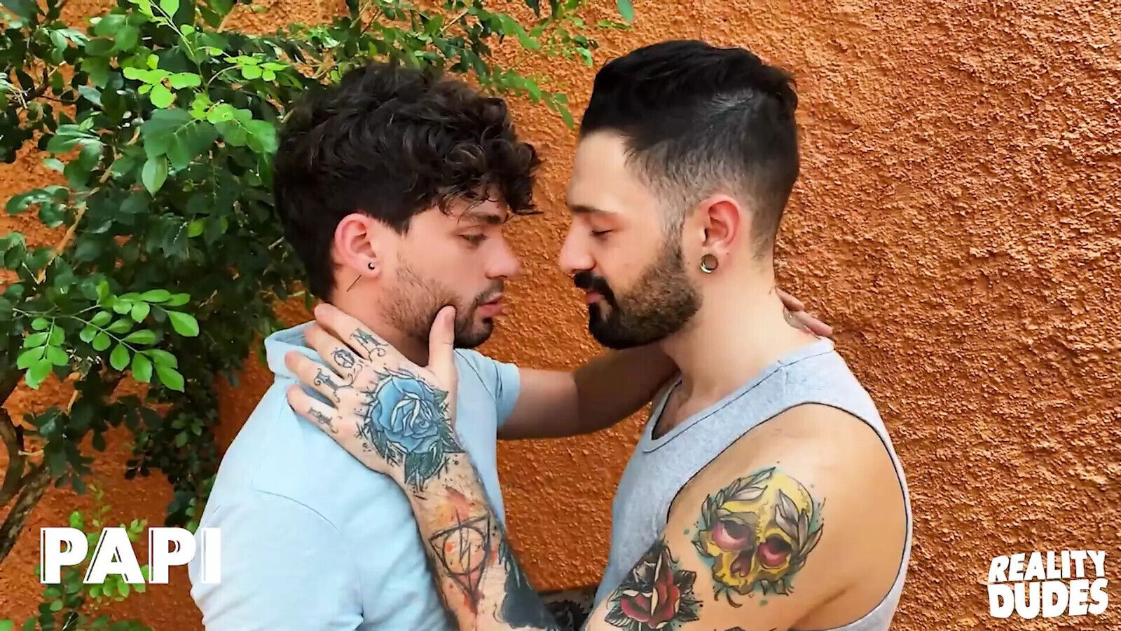 Hunk Igor Lucios Pounds Bareback Cute Dave From Behind Back Alley