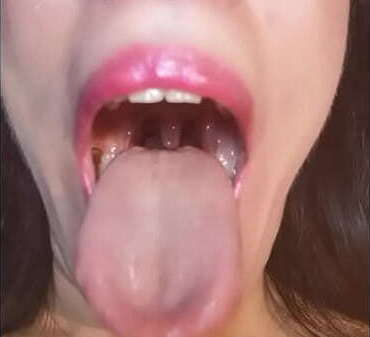 Cute teen would love have pretty mouth (with sexy female dirty talk)