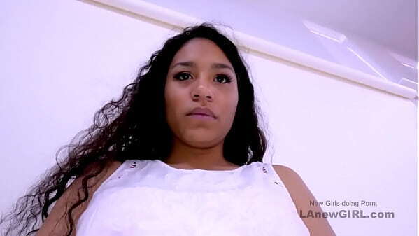 Eager brunette gets creamy with