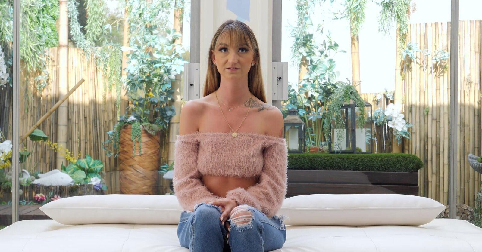 Skinny amateur drops jeans panties fucked