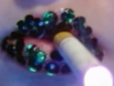 Rhinestones Lip-gloss smoking video