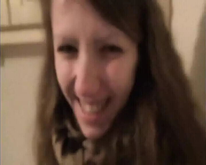 find door open film Daniela, brunette