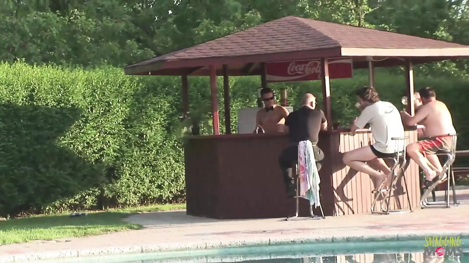 served milf booze then gave