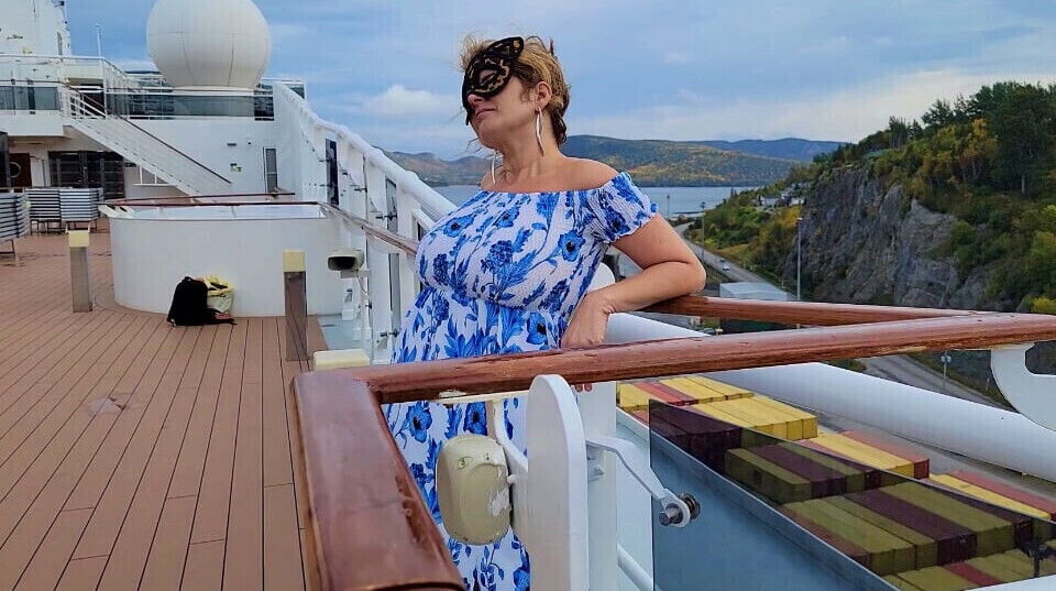 Huge Tittie Mistress Thursday. step loves hangout public crusie ship between filming Content Cabin