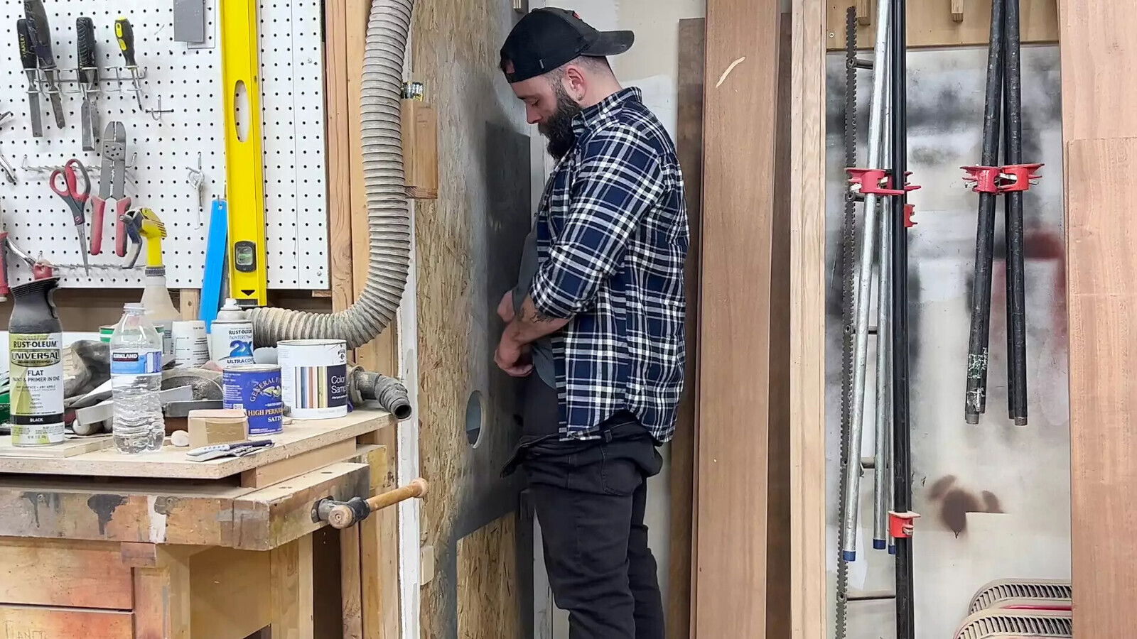 Hairy Bear visits Gkory Hole