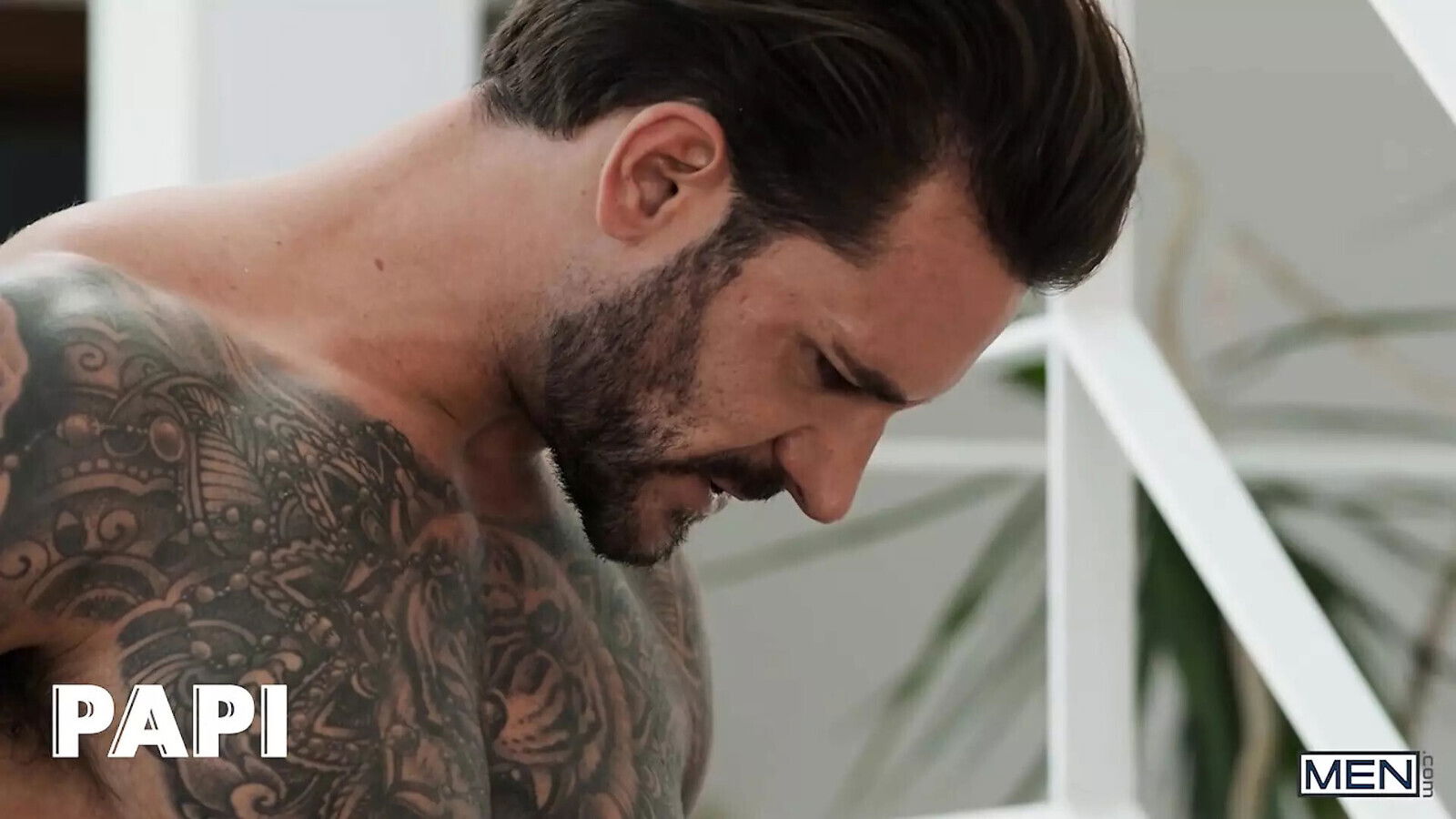 Bruno Moving House When Sexy Kocic Comes Pick Boxes Makes Horny