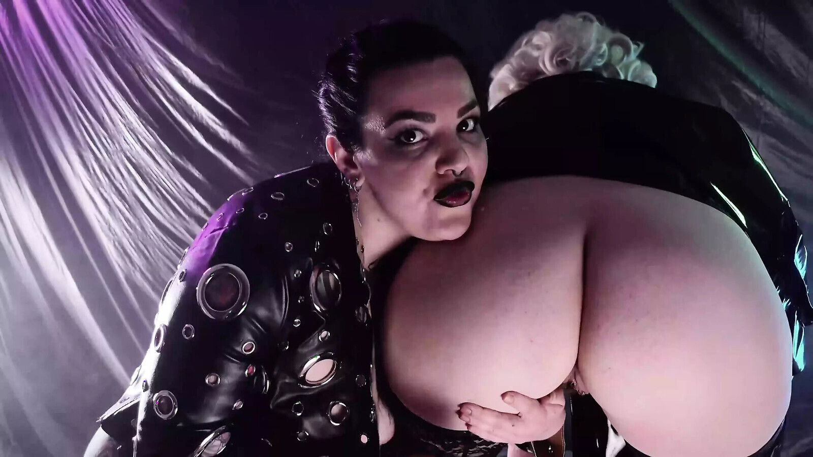 Fetish Latex Lesbian Girls Kinky Dirty Talk