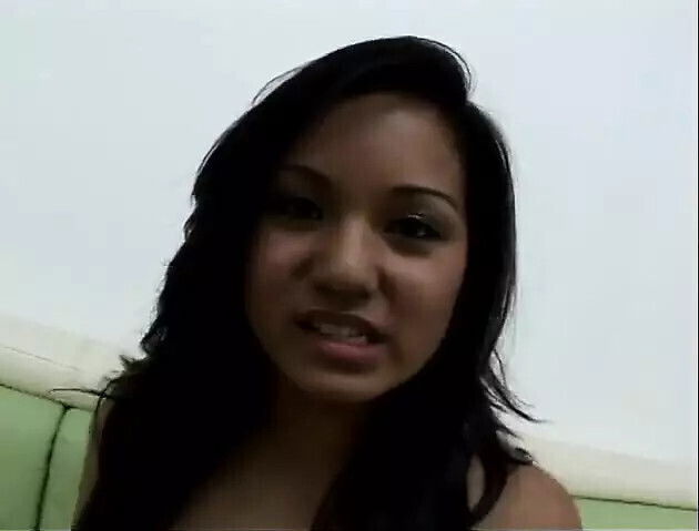 Slut gets cunt felt then gives head mouth