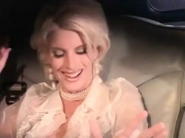 Wild nympho with nice round gets hardcore doggy style backseat