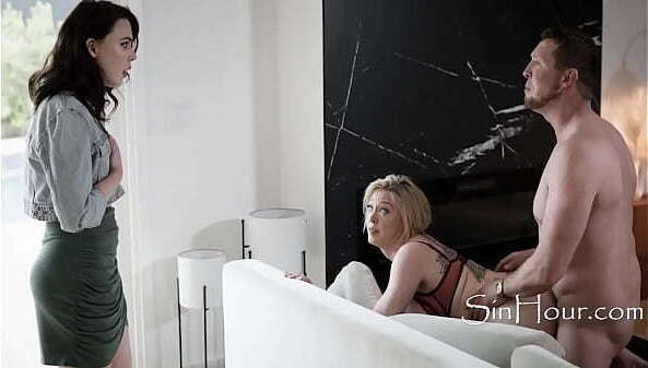 Gender Roles &amp_ Holes Whitney Wright, Williams, Pierce Paris