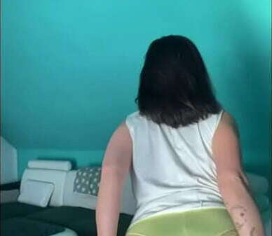 Mistress needs some worshipper