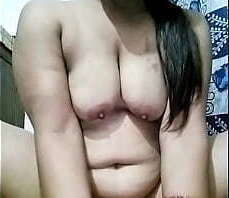 SEXY BABE MASTERBATING