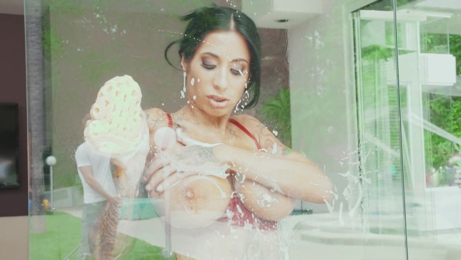 Stunning latina housemaid fucks squirts boss'