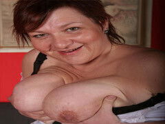 Plump Redhead MILF Grab Meat Loave