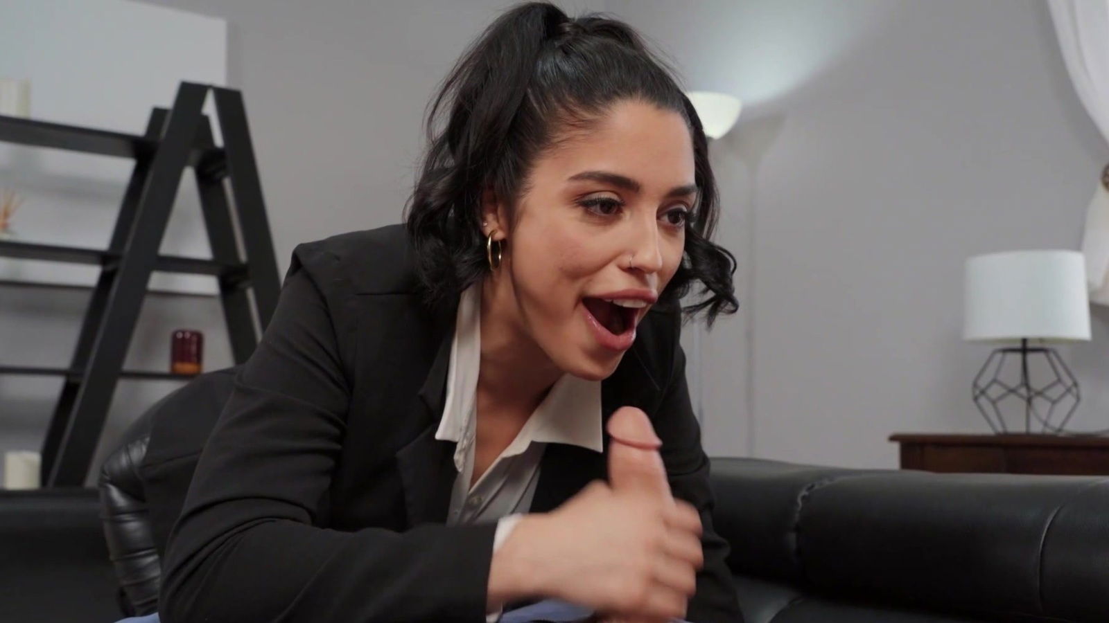 Exotic realtor stockings gets fucked over house