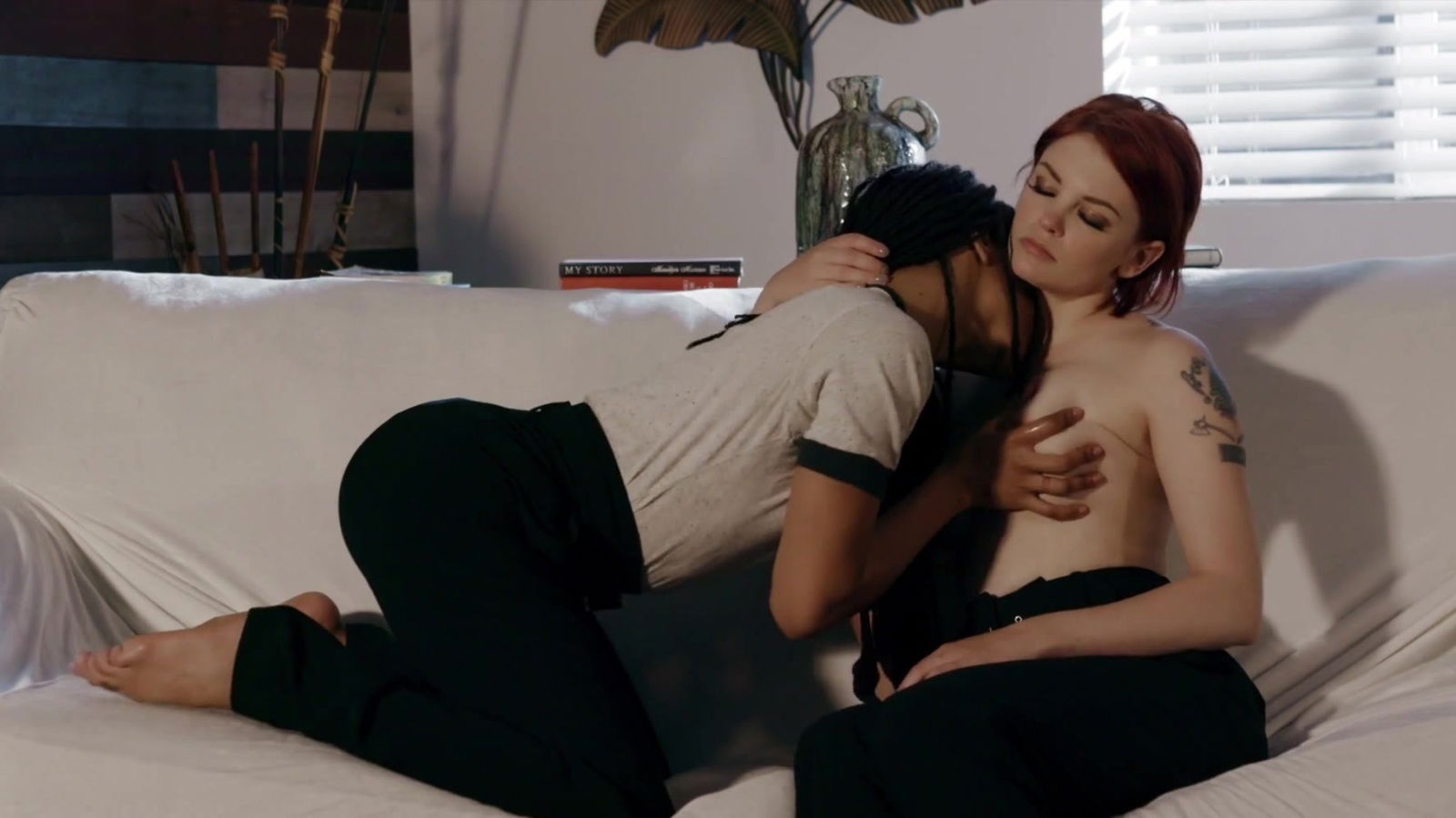 Bree Daniels Kira Noir playing lesbian games couch