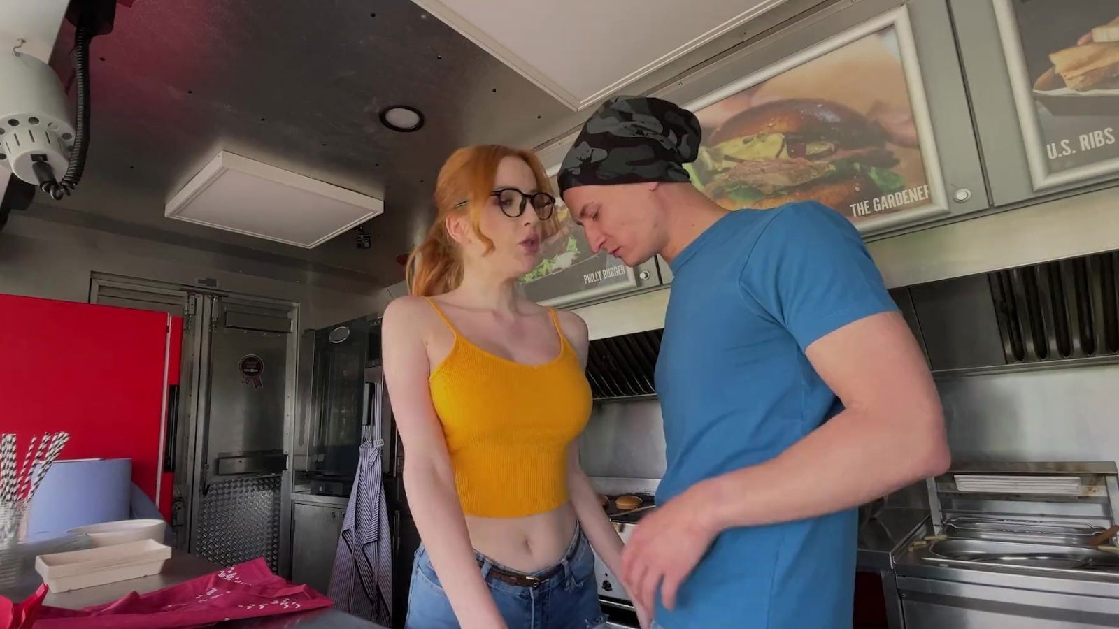 Sizzling Scarlett Jones gets deeply fucked after receiving oral