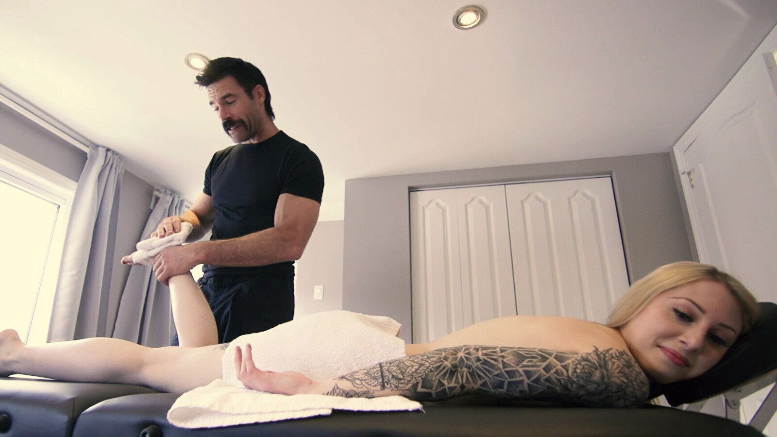 Cassie Cloutier gets sticky reward after servicing hard dicks