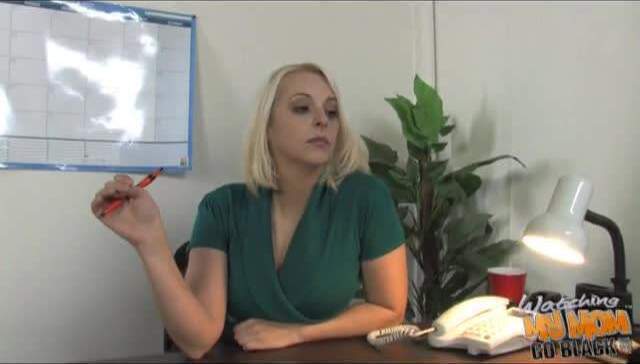 titted milf Mandy Sweet moaning when sliding between shaved lips