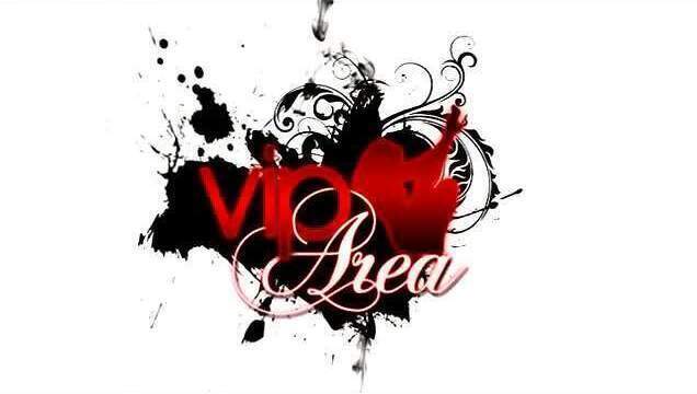 Eufrat smoking stockings enjoys attention camera boobs.