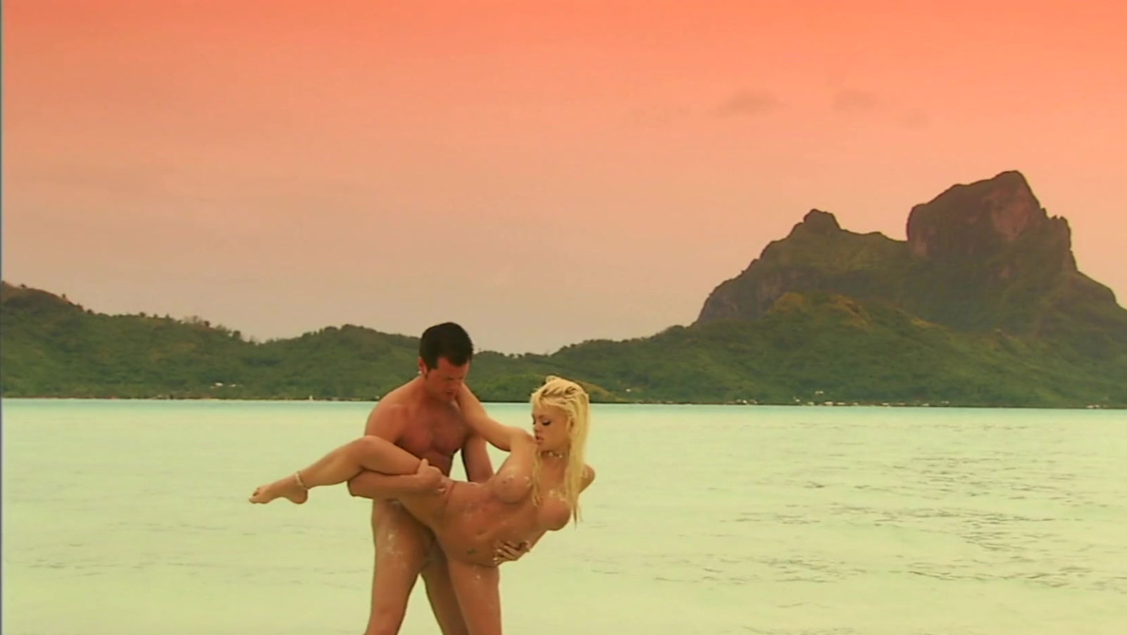 Beauteous Jesse Jane island