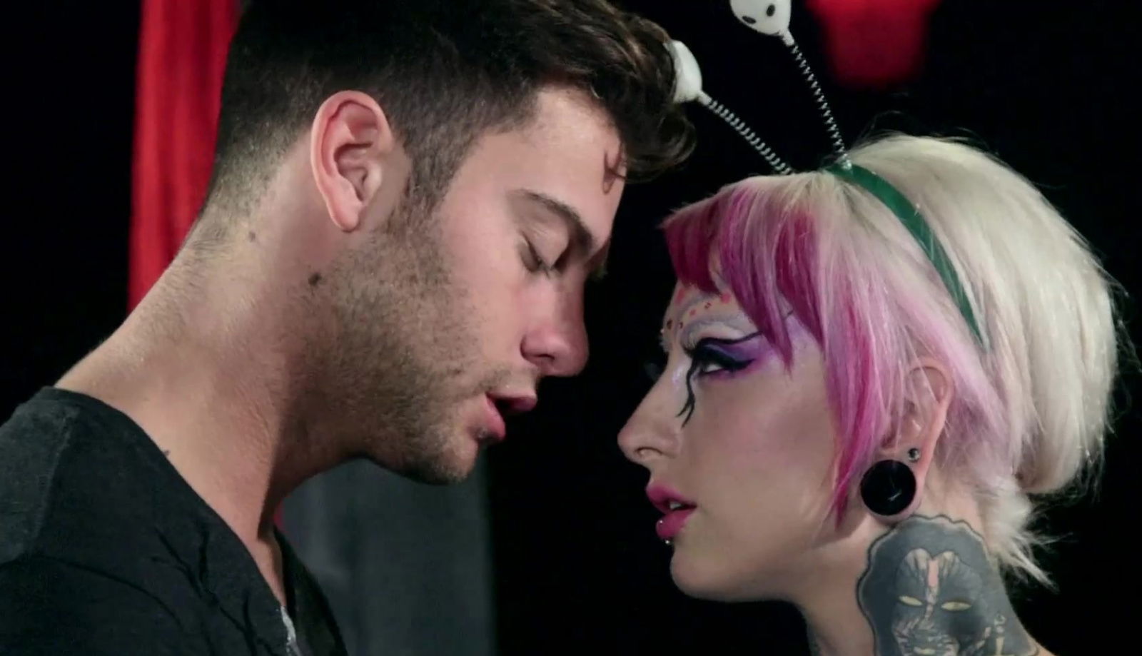 skirt fuck killer kleavage from outer space parody with Jessie