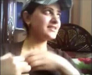 arab gf make a video for lover & shows tits