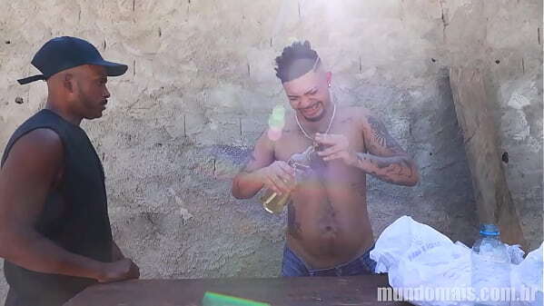 pedreiros Hotel Mundomais fazem orgia obra!