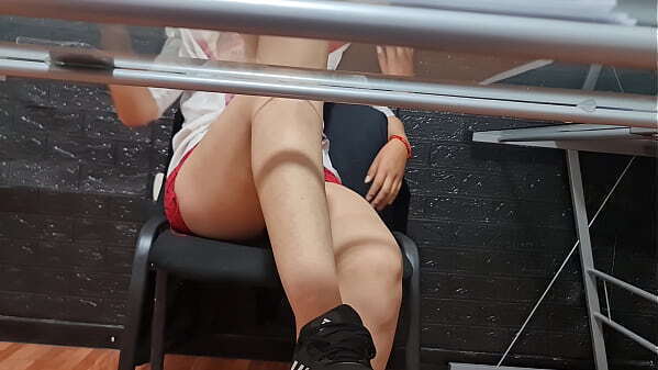 CAMARA ESPIA universitaria argentina Nataly vino trabajo bragas