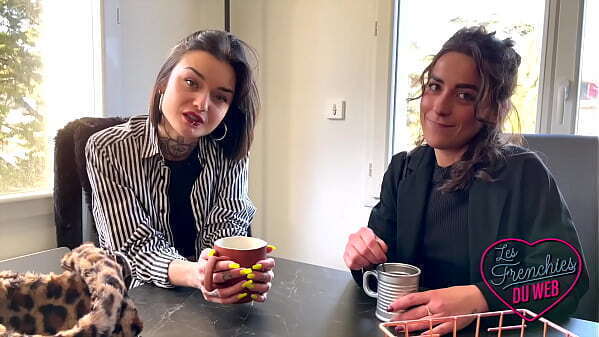 Crystal Man&eacute_a, deux coquines adorent sexe