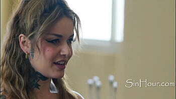 Just Here Hon.. Theres This Room