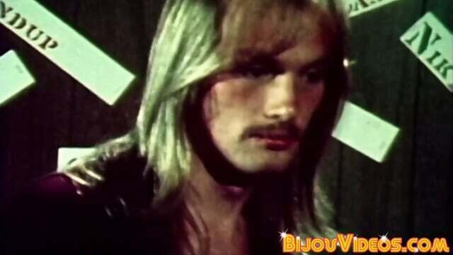 Vintage studs bareback drilling ends with facial