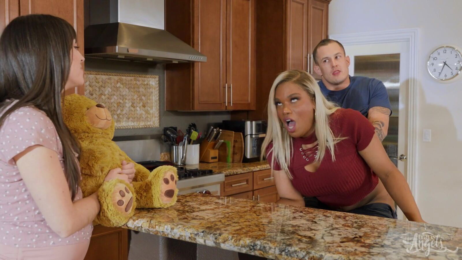 Black tranny Jexxxica Blake gets fucked over house