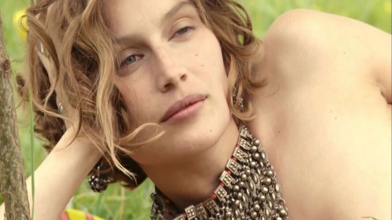 JamesBlow - Beauty Laetitia