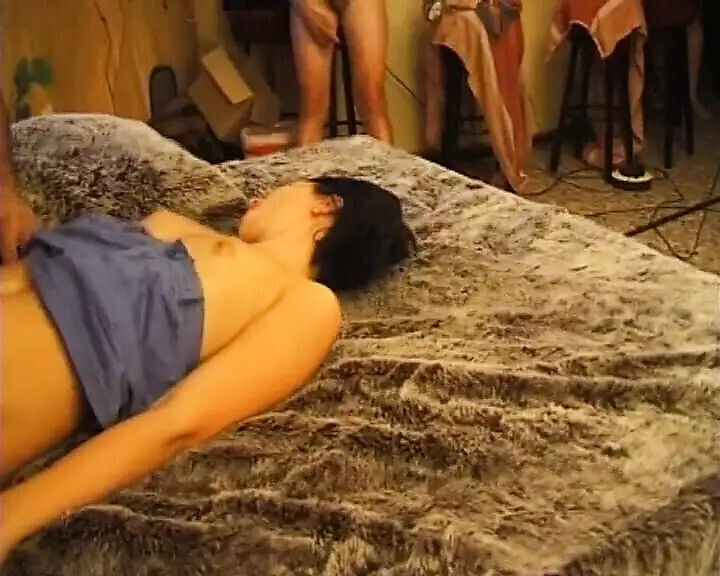 Lucia camgirl with shaved pussy today want