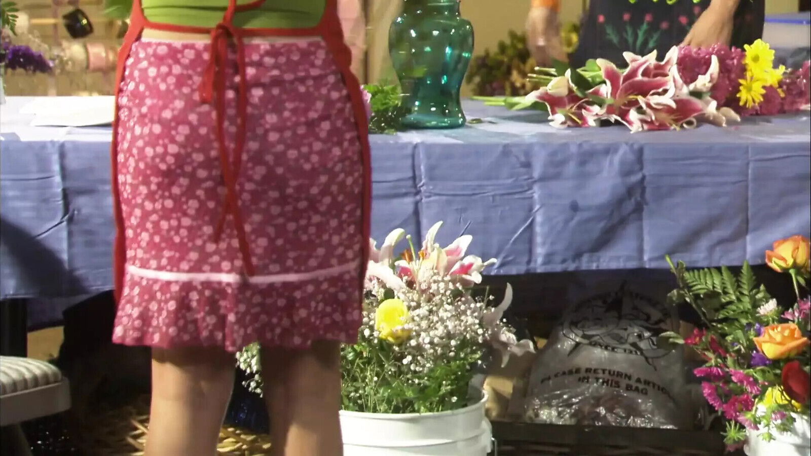 Affectionate blonde delights getting rammed outdoors poolside