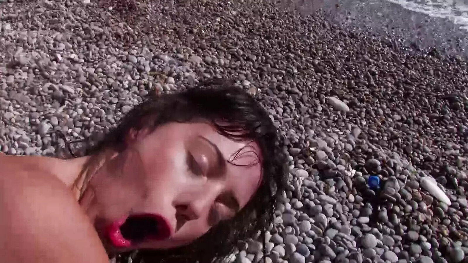 Curvy brunette from Germany fucking beautiful beach