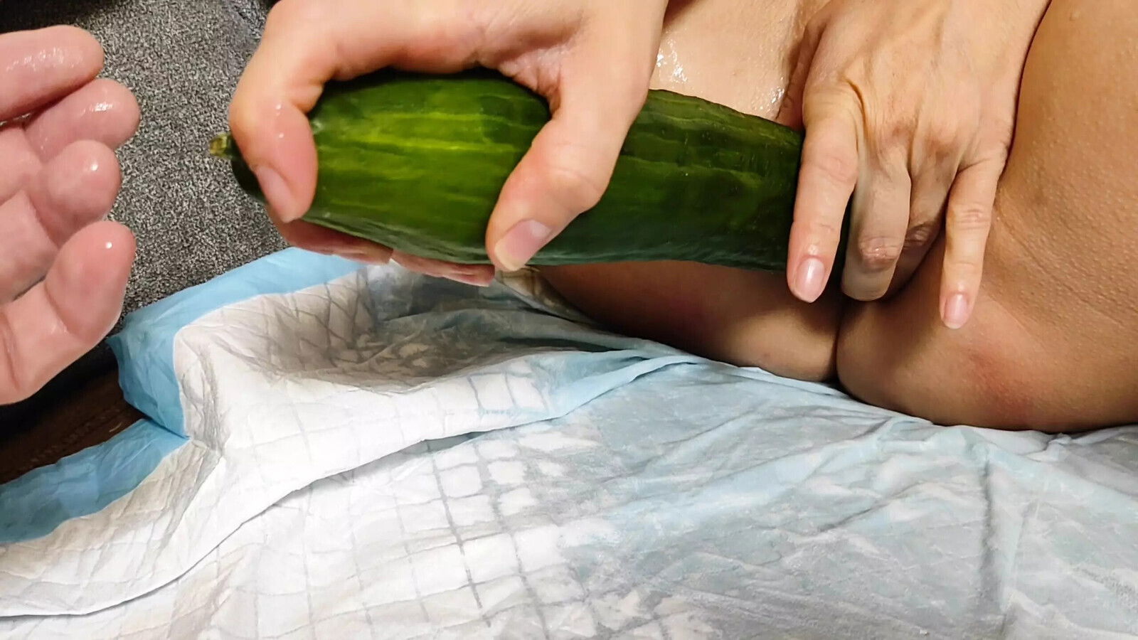 Fisting, vibrator, cucumber squirt