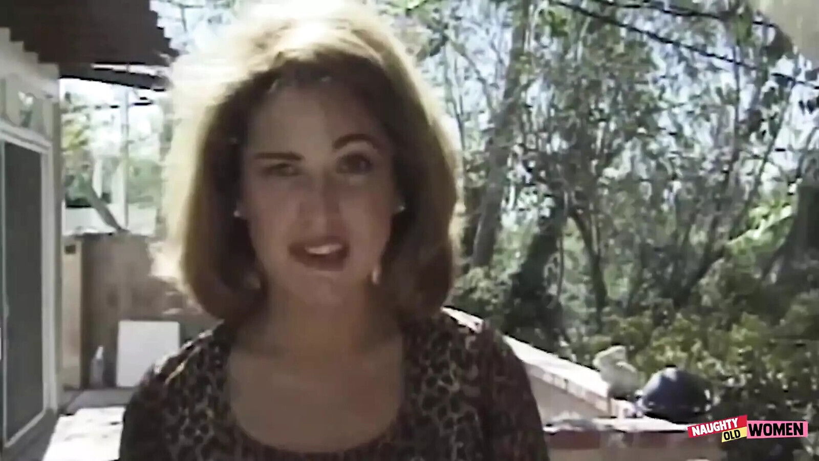 Sexy Brunette Loves Outdoor Everyone