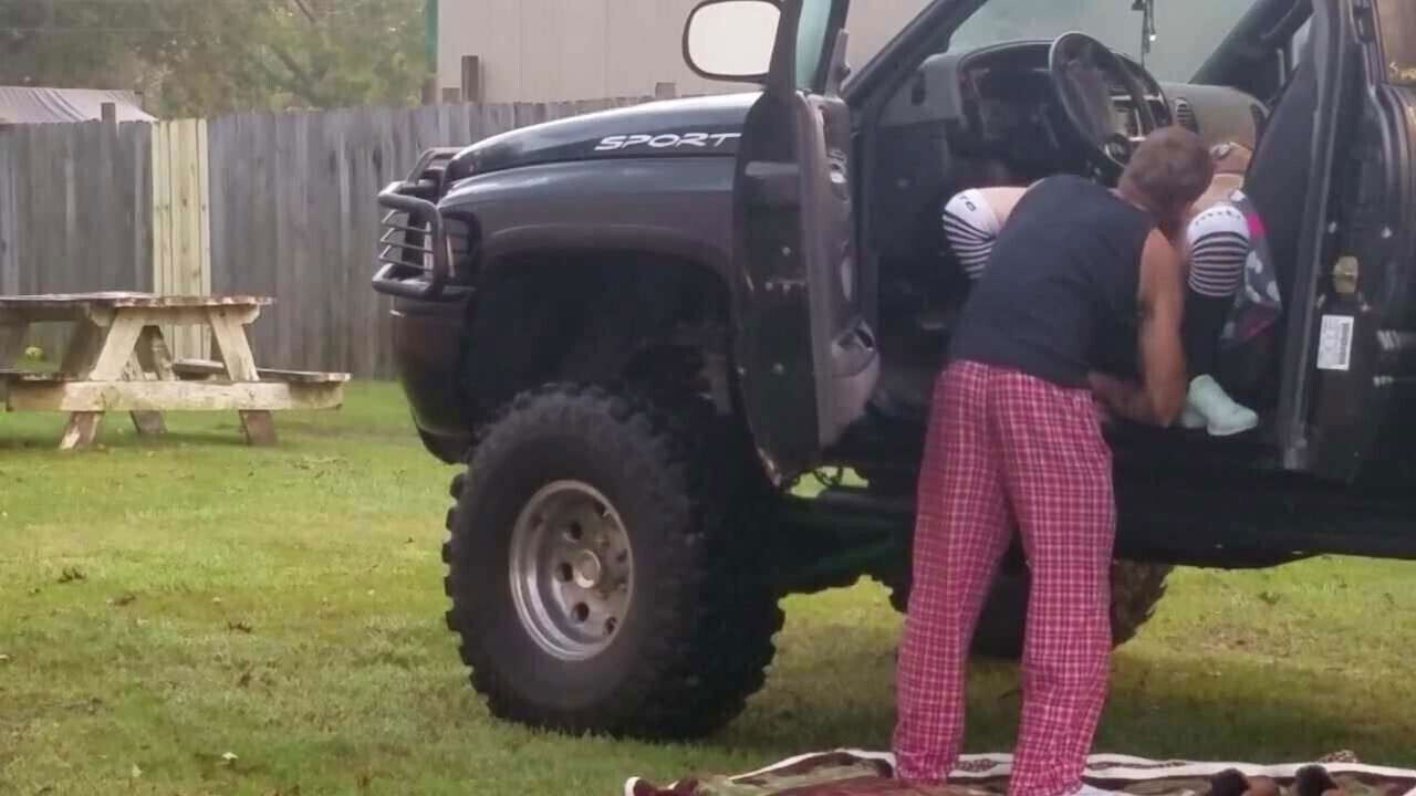 Amateur redhead in 4x4 gets fuck in public