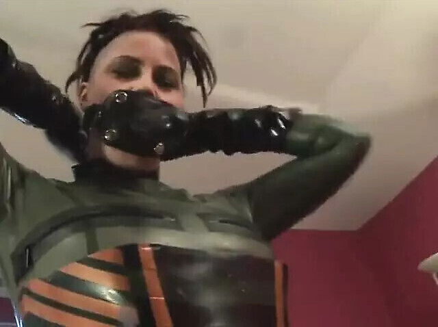 Wild bitches have freaky lesbian orgy couch