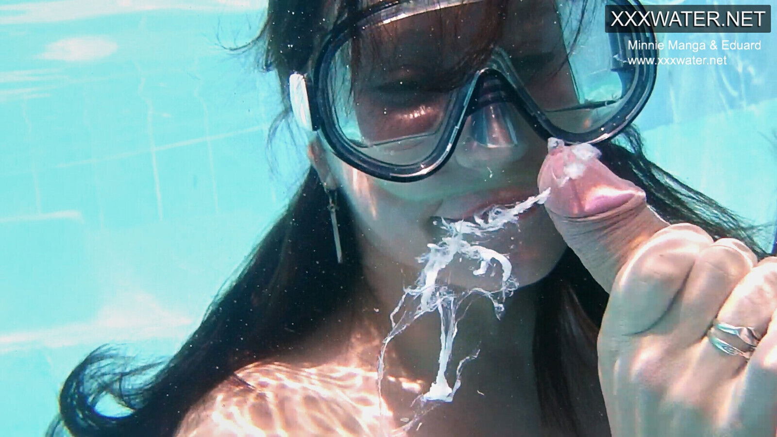 Pornstar Minnie gets hardcore face pussy fucked