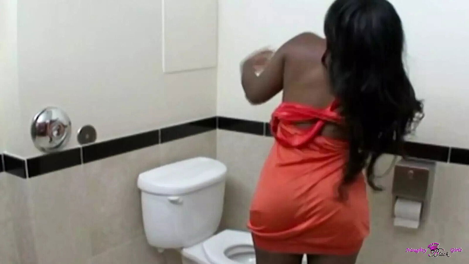 Woman Thirsty This Black MILF