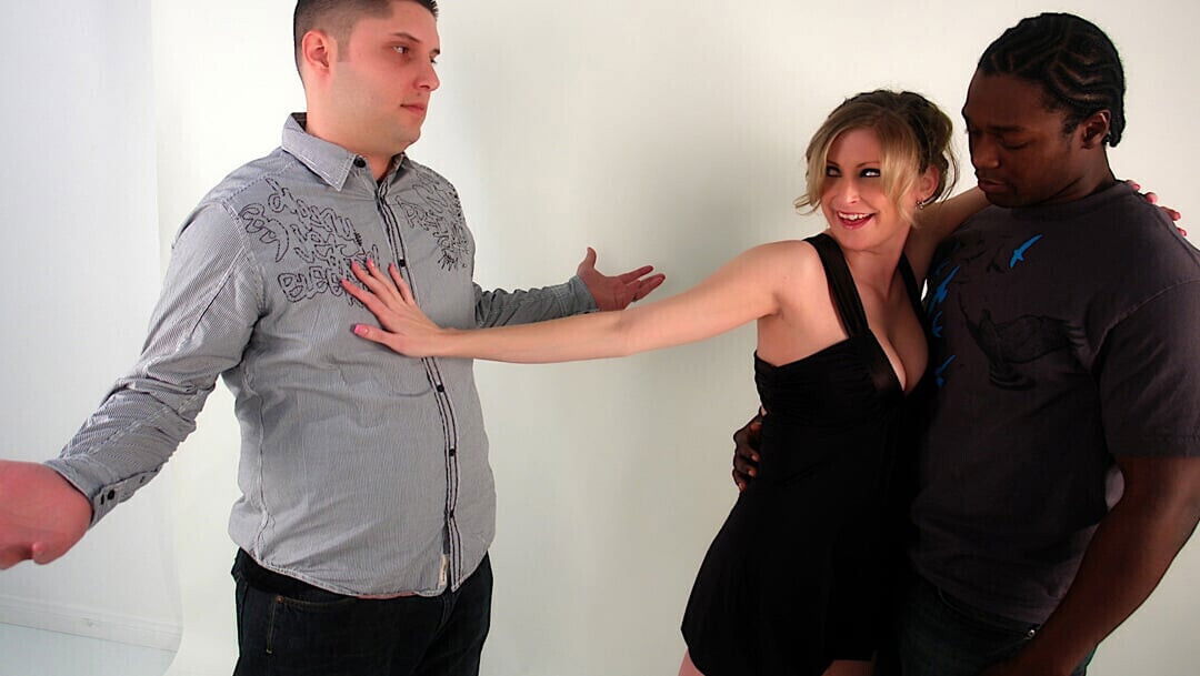 Hungry Housewife Pink Lets Watch Fuck