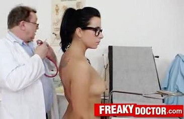 Gynecology doctor patient porn with Kirsten Plant