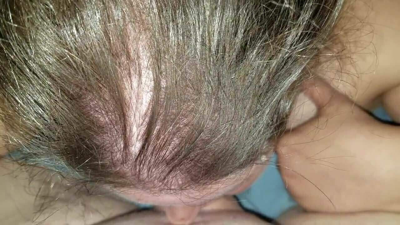 Sexy girl curvy Carla sucking