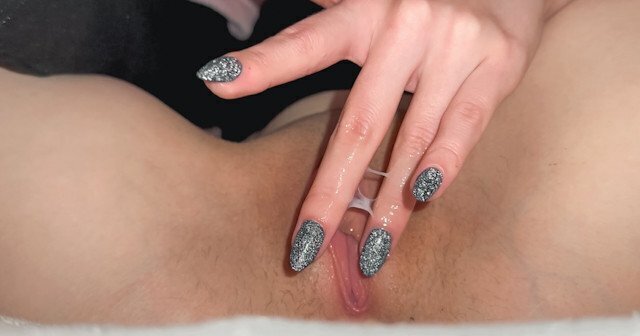 Rubbing pussy until fills with creamy juice