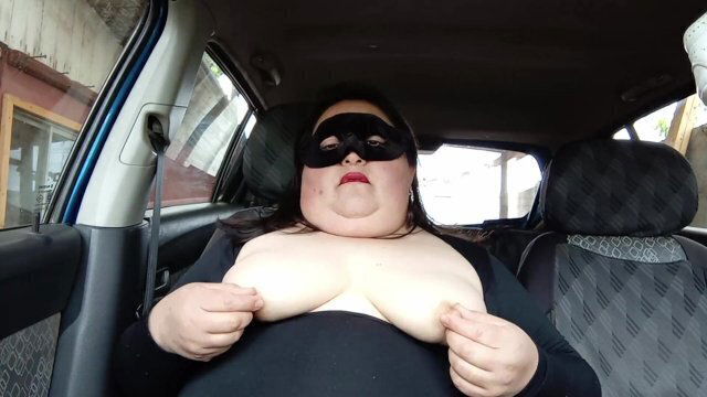 Gorda toca tetas auto