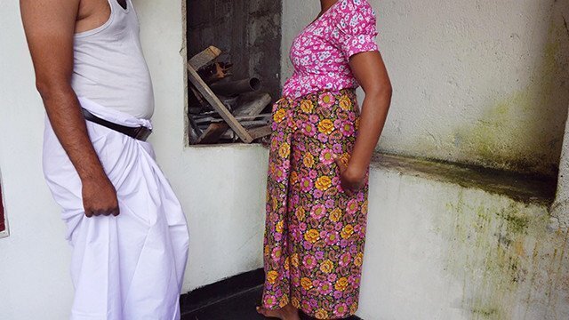 මඩුවට ඇවිත් ඇරපු පොලී මුදලාලී Sinhala lanka sexgirl Seduce poli mudalali rent